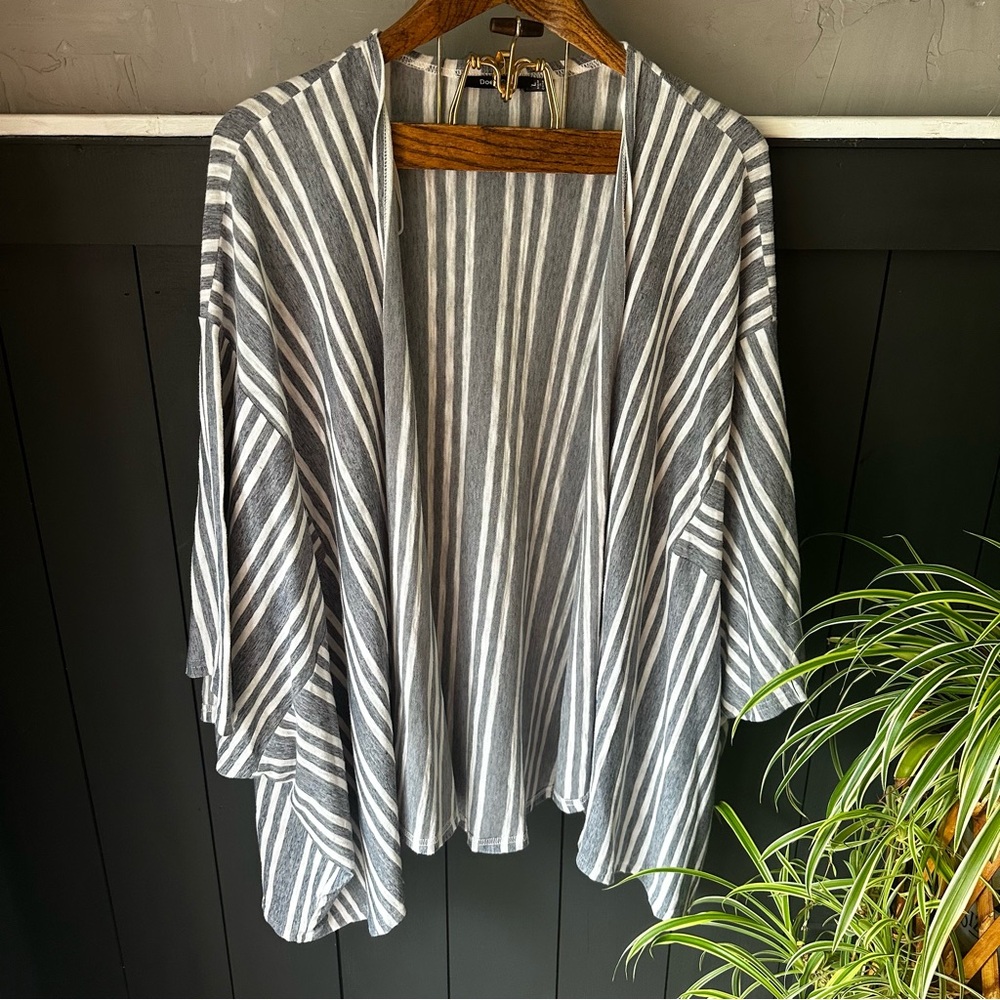 Doe & Rae Blue White Boutique Coastal Kimono Style Striped Open Cardigan size L